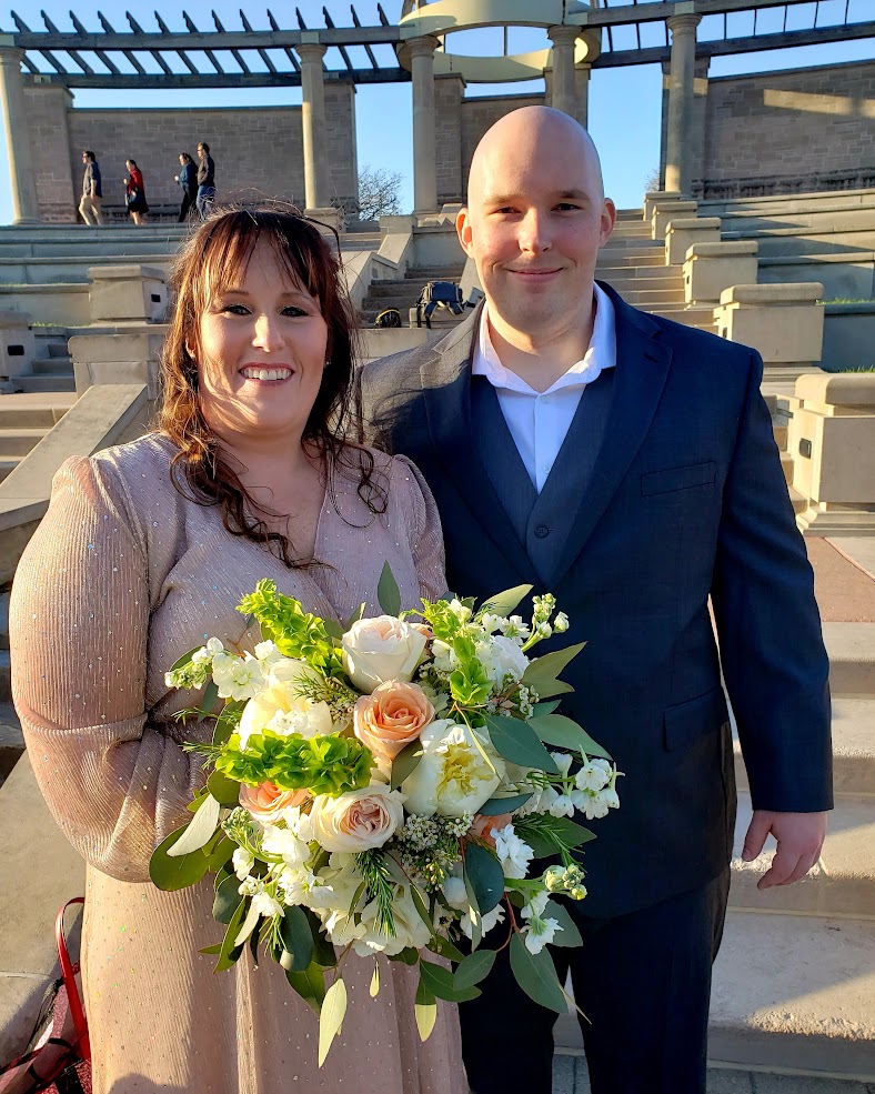 Elope in Coxhall Gardens, Carmel, Indiana.  Marry Me In Indy! LLC