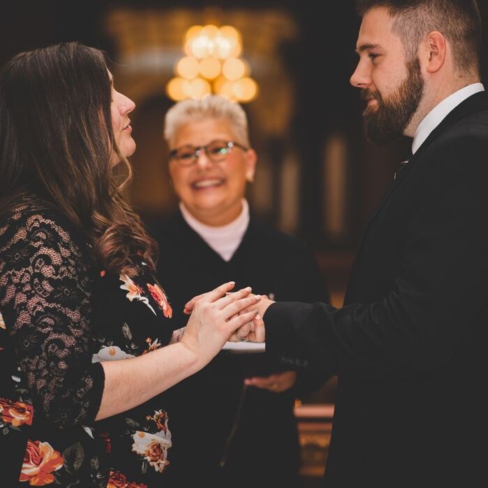 Elope in Indiana!  Marry Me In Indy! LLC  Summerly Photography.  Indiana State House